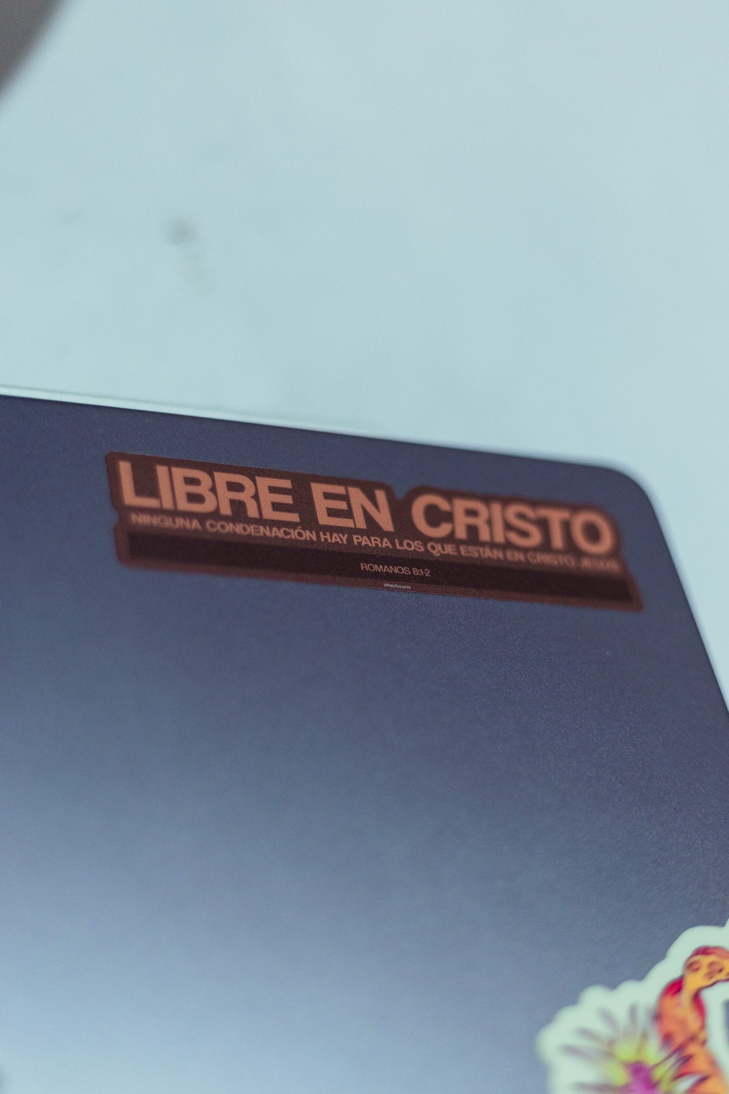 STICKER LIBRE EN CRISTO